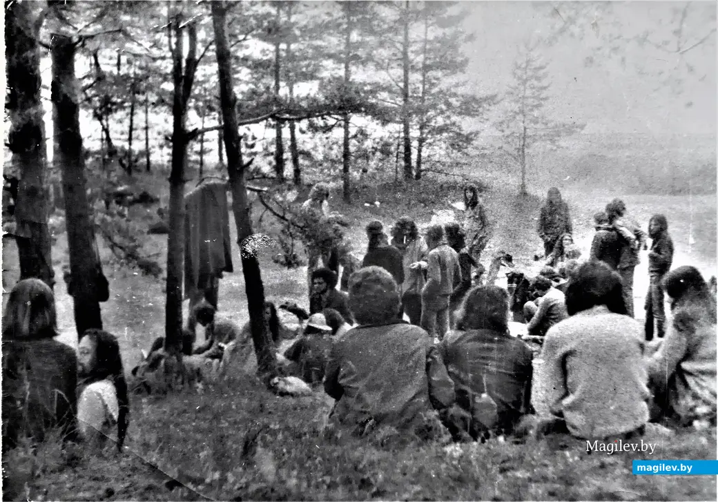 Лагерь хиппи, 1980-й год.
