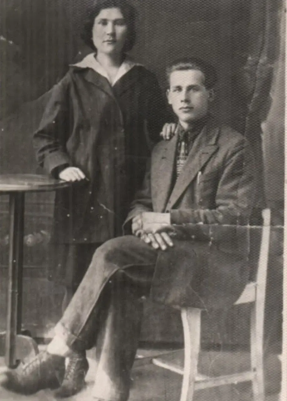 1. Михаил Иосифович и Лукерья Терентьевна Гурины, родители.