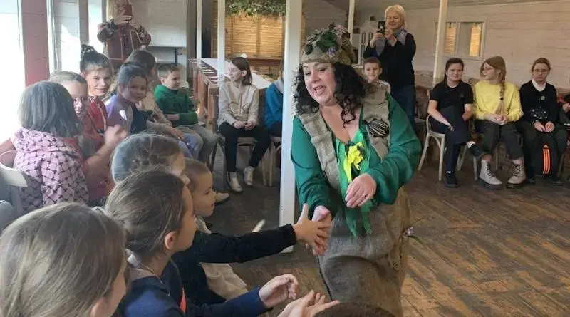 «Бульба-хоп» для юных жителей агрогородка Полыковичи. Фото из районной газеты «Прыдняпроўская ніва»