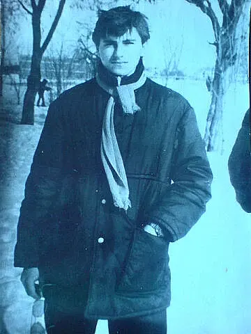 Алеше 15 лет.