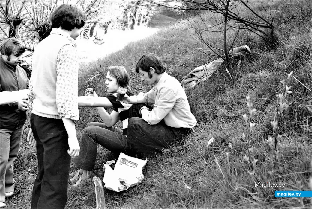 «Ну, за все хорошее!». Дубровенка, середина 1970-х годов.