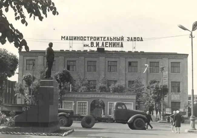 Бывшего директора бобруйского завода имени Ленина Владимира Нестеренко поздравили из США