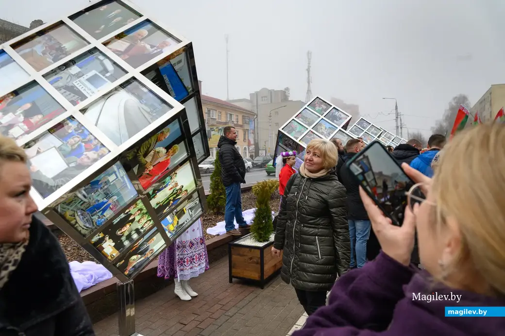 07.11.2022. Бобруйск. Торжественное открытие Аллеи трудовой славы на улице Минской.