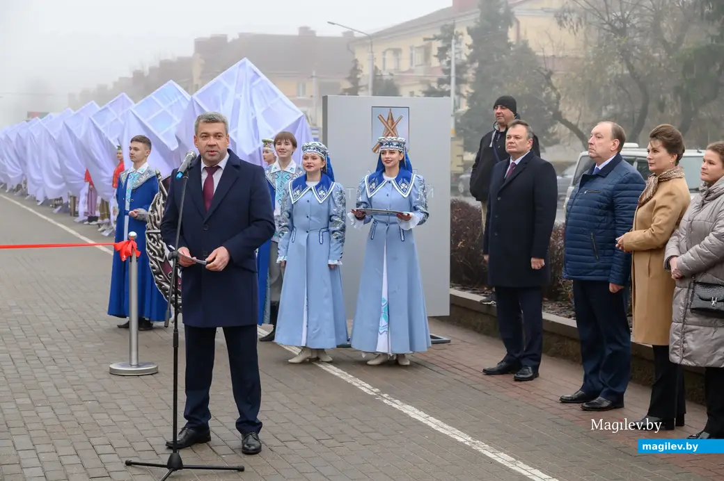 07.11.2022. Бобруйск. Торжественное открытие Аллеи трудовой славы на улице Минской.