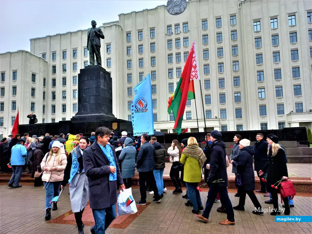 День Октябрьской революции. Могилев, площадь Ленина. 07.11.2022 года.