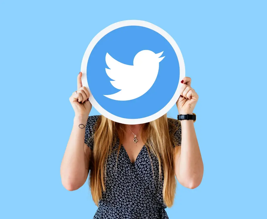 В Twitter будут заблокированы все аккаунты, выдающие себя за лиц, которыми не являются и не указывающие, что это пародийный аккаунт.