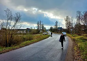 В компании друзей четвероногих. Осенняя прогулка по окраинам микрорайона Казимировка