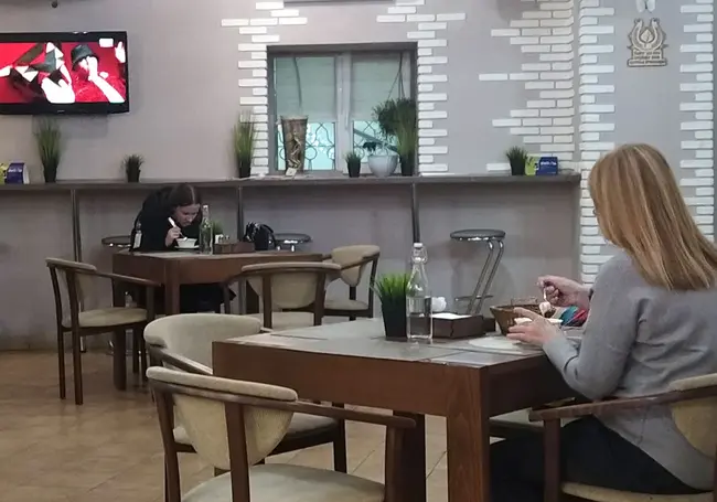 Простенько и с белорусским флером. Обед могилевского туриста в кафе «Подкова» за 6 рублей: компот и хлеб – бонусом