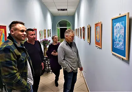 Яркий  минимализм Владимира Кононова