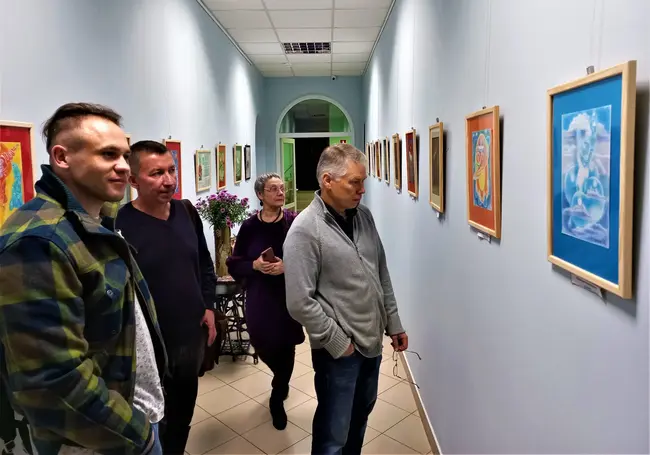 Яркий  минимализм Владимира Кононова. В Могилеве открылась «Выставка одной скульптуры и графики»