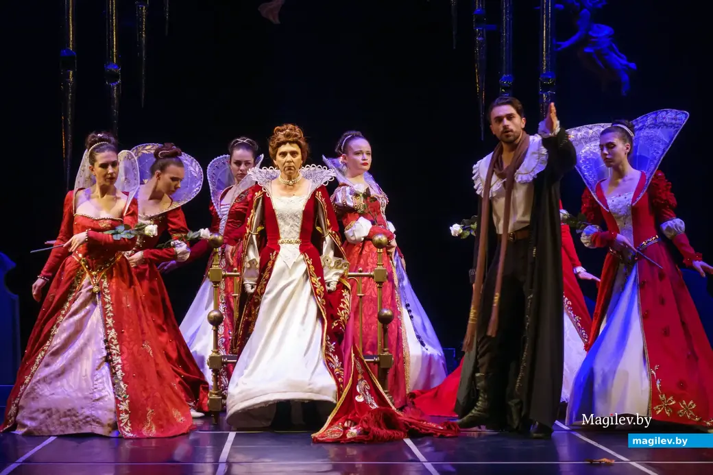 Национальный академический театр имени Янки Купалы. «Чорная панна Нясвіжа» Алексея Дударева.