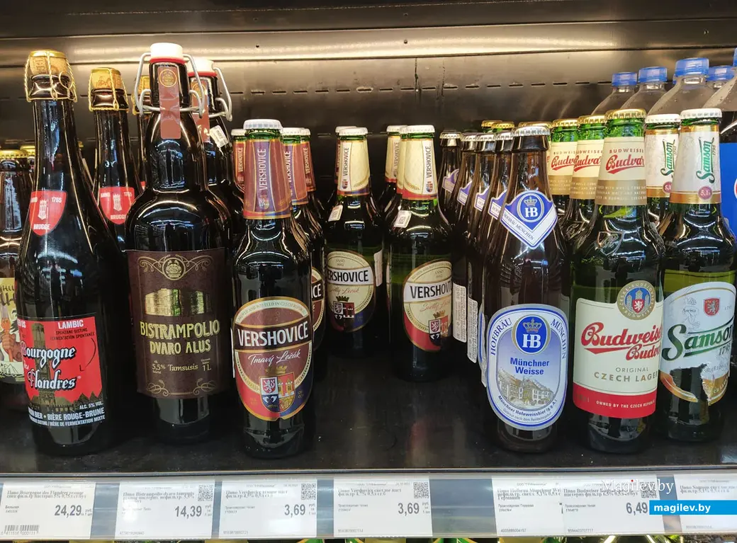 Торговый центр «Грин». Могилев, ноябрь, 2022 год. Пивная полка.