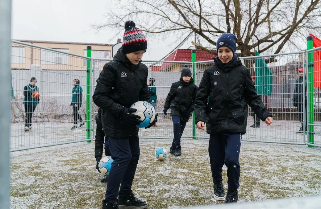 Воркаут-площадка в Могилеве. Ноябрь 2022 года. Фото телеграмм-канал «Могилев – мой город».