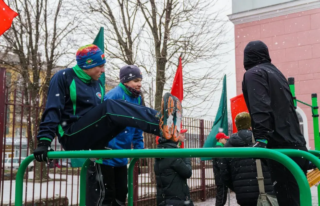 Воркаут-площадка в Могилеве. Ноябрь 2022 года. Фото телеграмм-канал «Могилев – мой город».