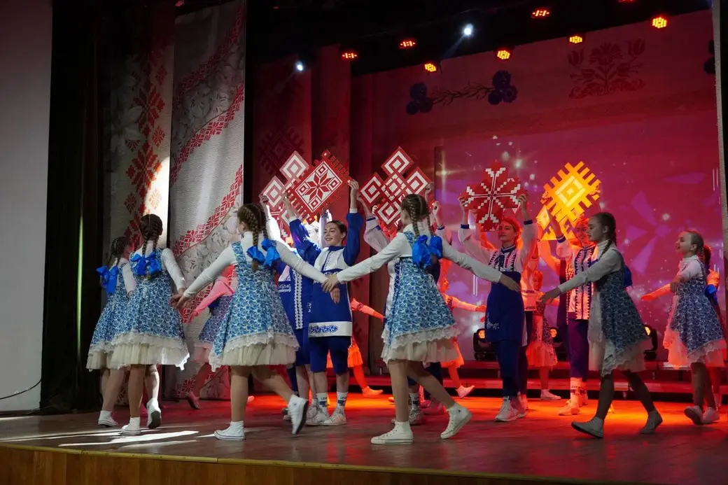 Поздравление работников компании «Домочай» с профессиональным праздником. Ноябрь 2022 года. Фото телеграмм-канал «Могилев – мой город».