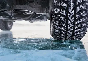 В связи с погодными условиями ГАИ рекомендует сменить шины на авто, не дожидаясь 1 декабря