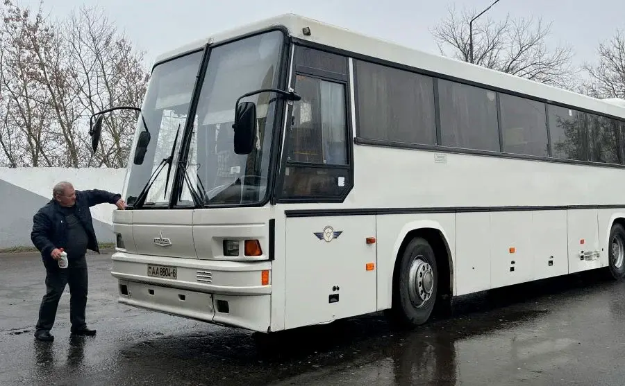 Уборка общественного транспорта в Могилеве. Фото Мария Гришаева и Анны Сташкевич.