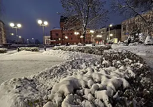 В Могилев пришла зима: фотопрогулка по вечернему городу