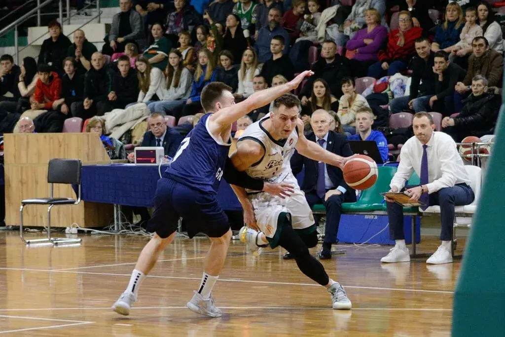 Чемпионат Беларуси по футболу. На фото Борисфен играет с Гродно 93. Фото: Юлии Петровской