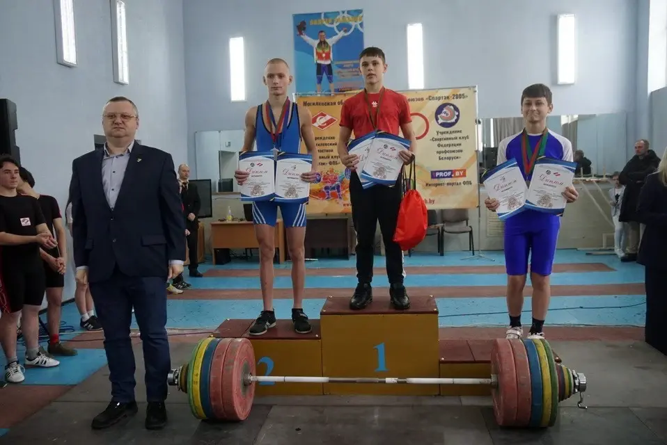 Открытая республиканская спартакиада специализированных учебно-спортивных учреждений профсоюзов по тяжелой атлетике среди юношей и девушек. Могилев, 23.11.2022 г. Фото:
