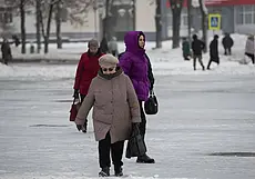 «Пусть дети ругаются со мной, только чтобы ни в какую заграницу не уезжали». Жизнь глазами могилевчан