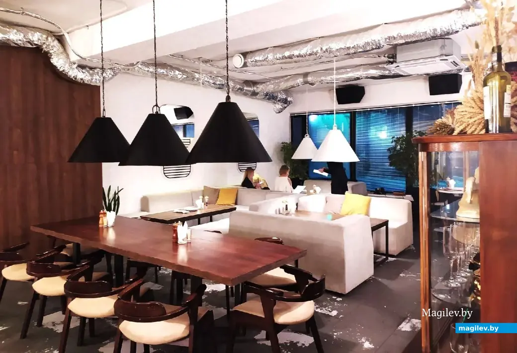 Гастрофест, Могилев, 23 ноября. Рестобар «Белый Лис». Интерьер одного из залов