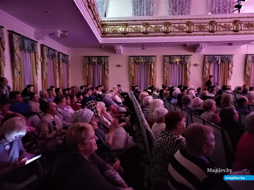 Концерт вокального ансамбля эстрадной песни «Встреча». Могилев, 25.11.2022 года.