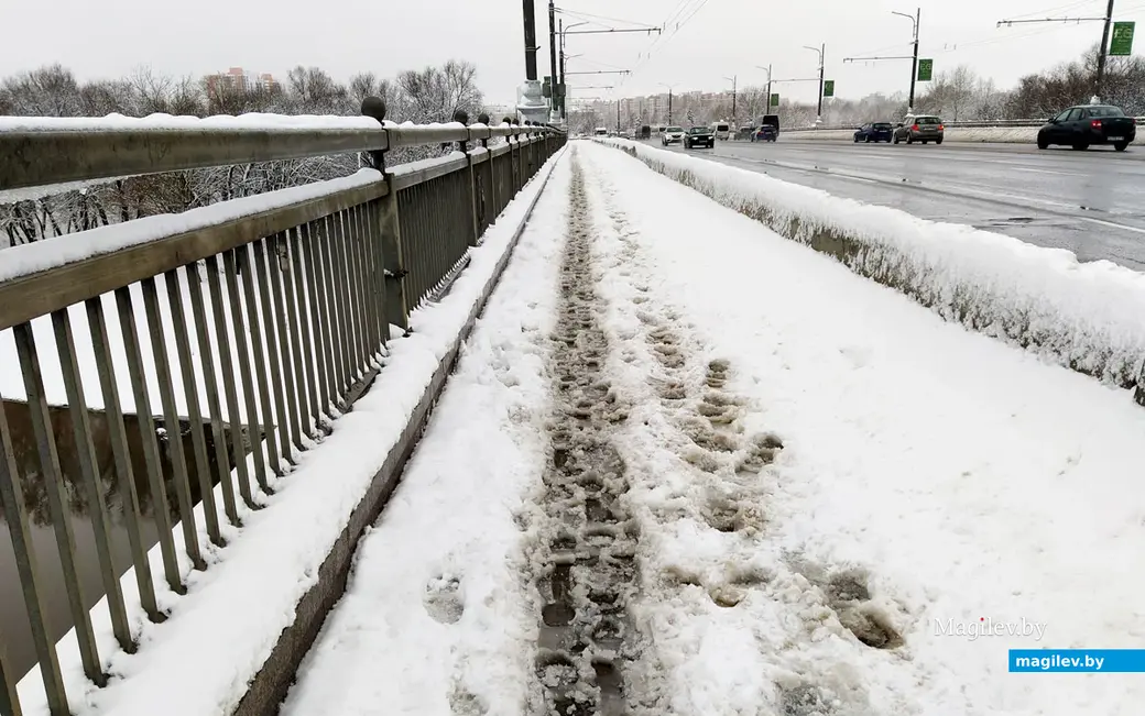 Мост через реку Днепр в Могилеве по Пушкинскому проспекту. 28 ноября 2022 года.