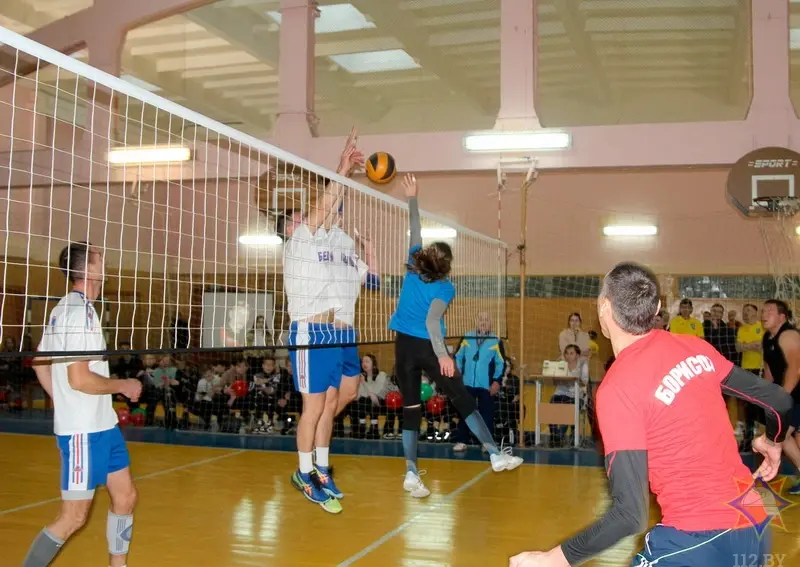 Открытый турнир по волейболу памяти Александра Никончика прошел в Круглом. Фото: сайт mogilev.mchs.gov.by