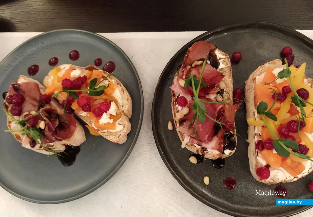 «Гастрофест» в Могилеве. Ноябрь 2022 года. Ресторанно-гостиничный комплекс Level 11. Брускетты.