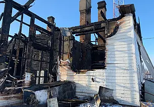 В Петриковском районе на пожаре погибла семья: отец, мать и ребенок