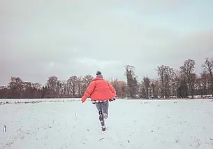 Вреден ли бег зимой для здоровья: плюсы и минусы зимней пробежки