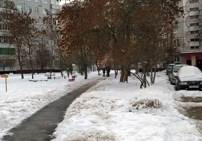 «По телефону сейчас в любой момент можем с Америкой разговаривать, а лед долбим на тротуарах ломом». Жизнь глазами могилевчан
