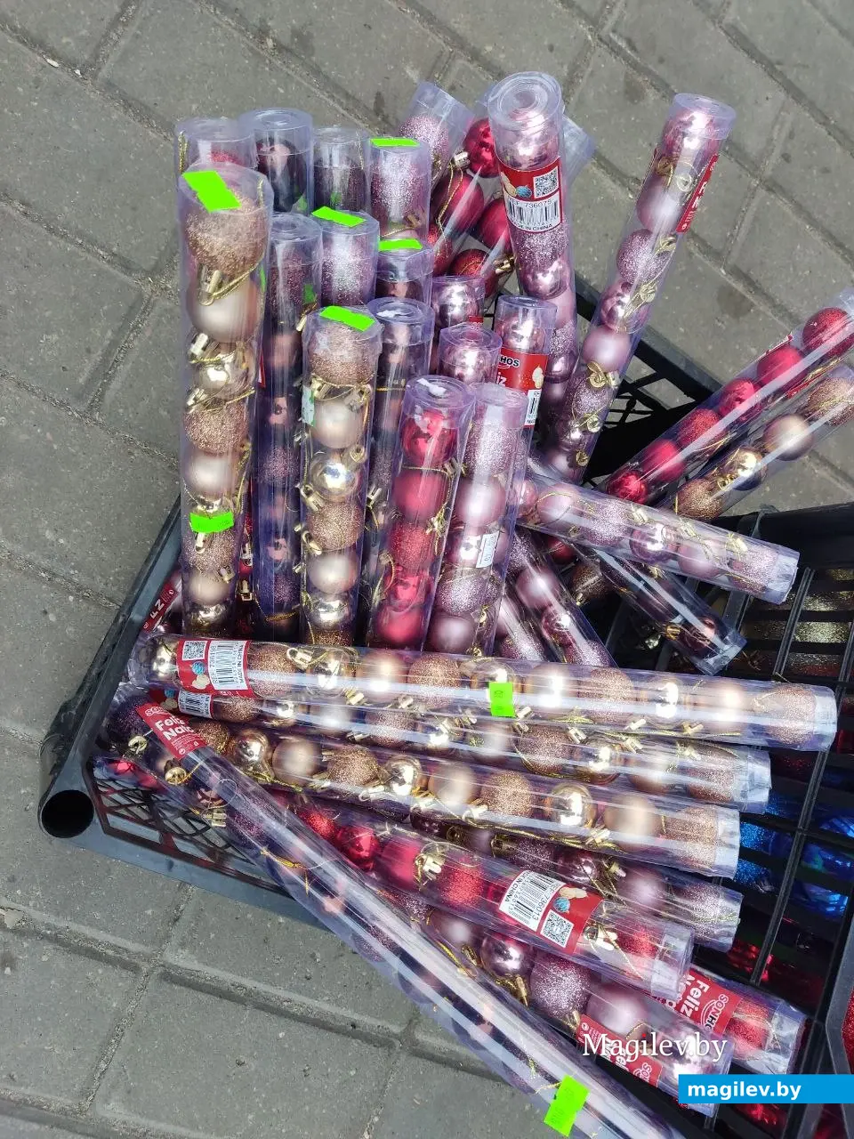 Новогодняя ярмарка у ТЦ «Арбат» в Заднепровье. Могилев, 6.12.2022 г