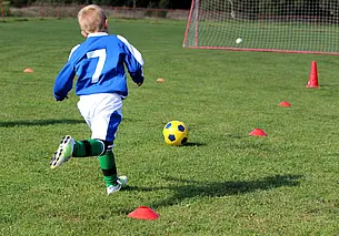 Стоит ли заставлять ребенка посещать кружки и секции: полезные советы для родителей