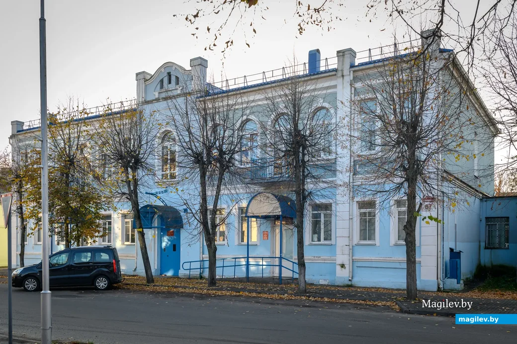 17.10.2022. Бобруйск. Дом на улице Чонгарской, 67. Здание, построенное более ста лет назад в стиле