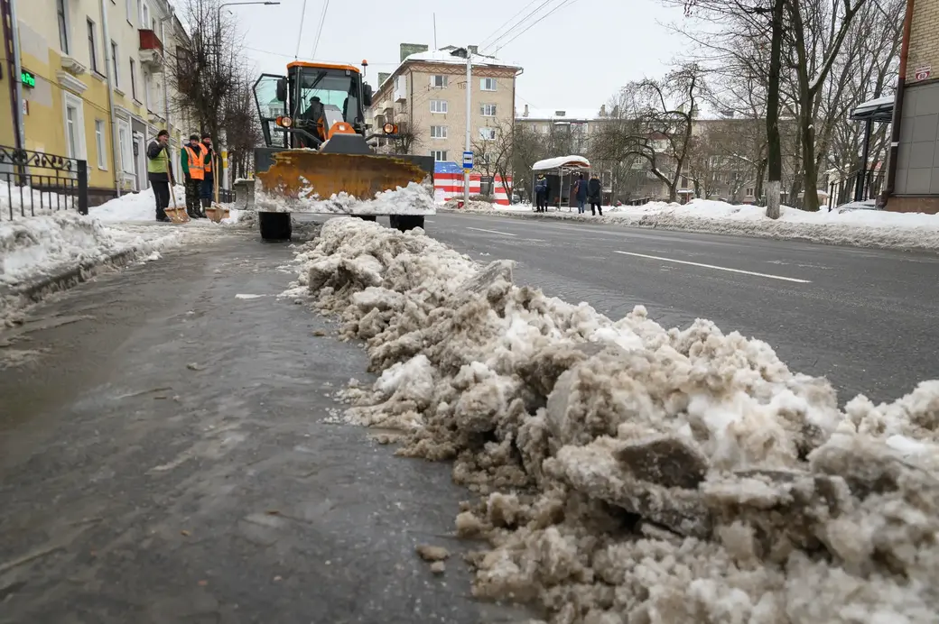 12.12.2022. Бобруйск. Заморозки после короткой оттепели. Скользко. Фото из архива "ВБ"