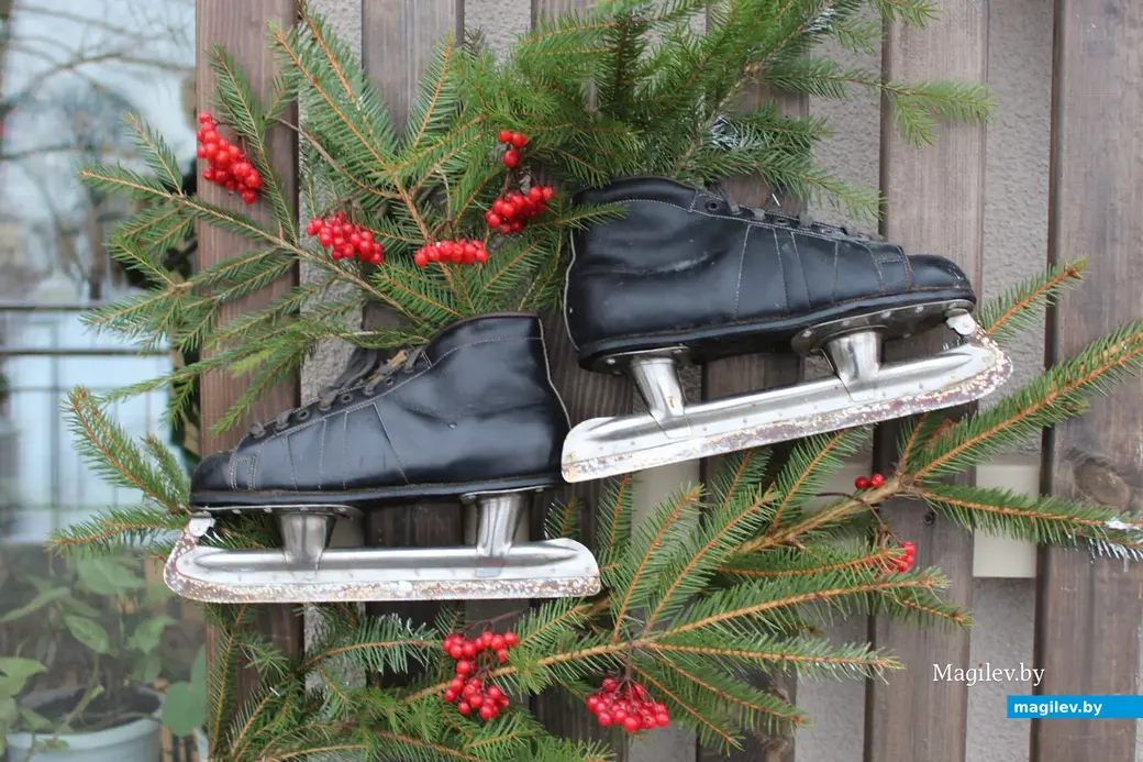 Создание сказочного городка в парке Подниколья Могилева. 13 декабря 2022 года.