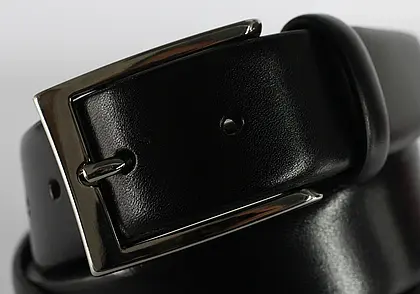 Как выбрать мужской ремень себе или в подарок: основные критерии