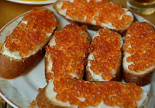 Настоящая красная икра или подделка? Простой способ проверки на подлинность