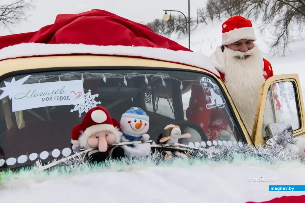 Могилев, 17 декабря 2022 года. В гостях у сказки. Открытие Домика Деда Мороза в Подниколье.