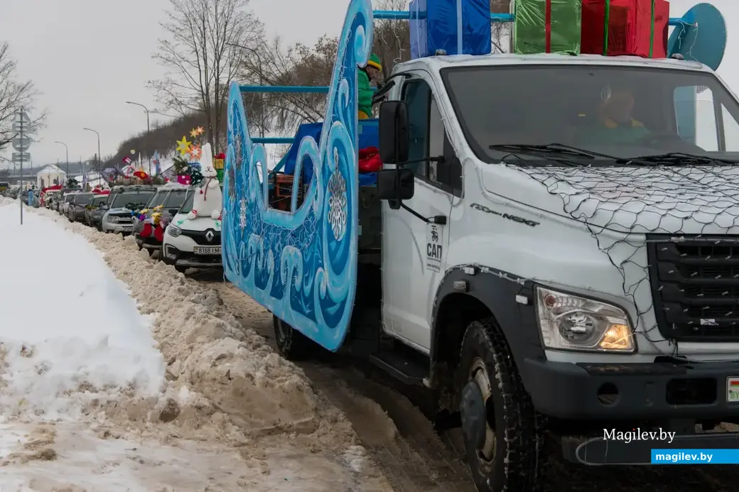 Могилев, 17 декабря 2022 года. В гостях у сказки. Открытие Домика Деда Мороза в Подниколье.