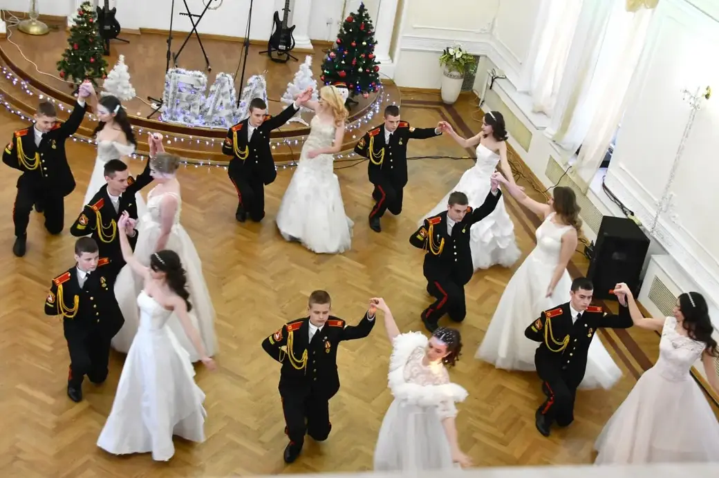 Рождественский кадетский бал. Могилев, 19 декабря 2022 года. Фото телеграмм-канал «Милиция Могилевщины».