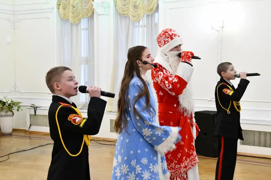 Рождественский кадетский бал. Могилев, 19 декабря 2022 года. Фото телеграмм-канал «Милиция Могилевщины».