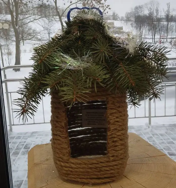 Конкурсная работа. Конкурс кормушек для птиц в парке Подниколья. Могилев декабрь 2022 года.