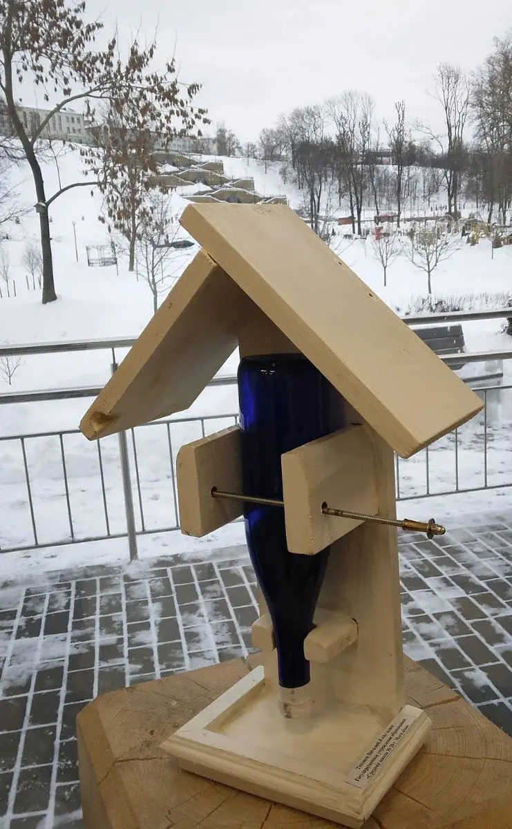 Конкурсная работа. Конкурс кормушек для птиц в парке Подниколья. Могилев декабрь 2022 года.