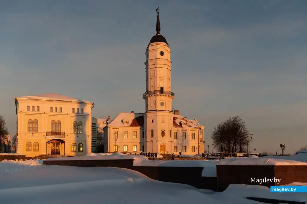 Декабрь 2022 г. Могилев. Закат на площади Славы