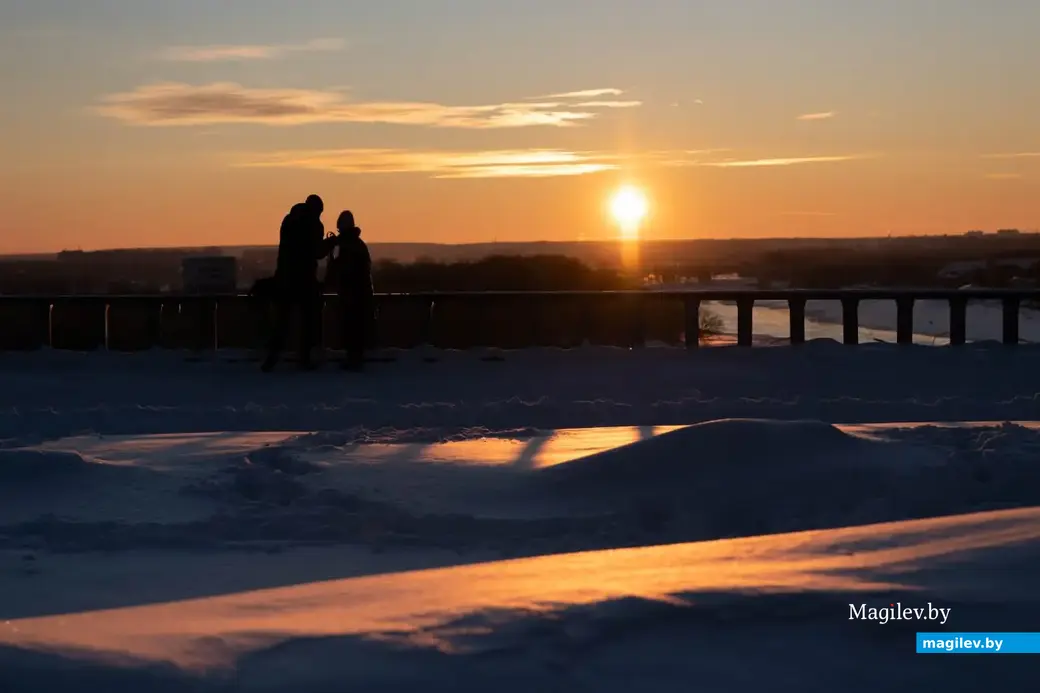 Декабрь 2022 г. Могилев. Закат на площади Славы