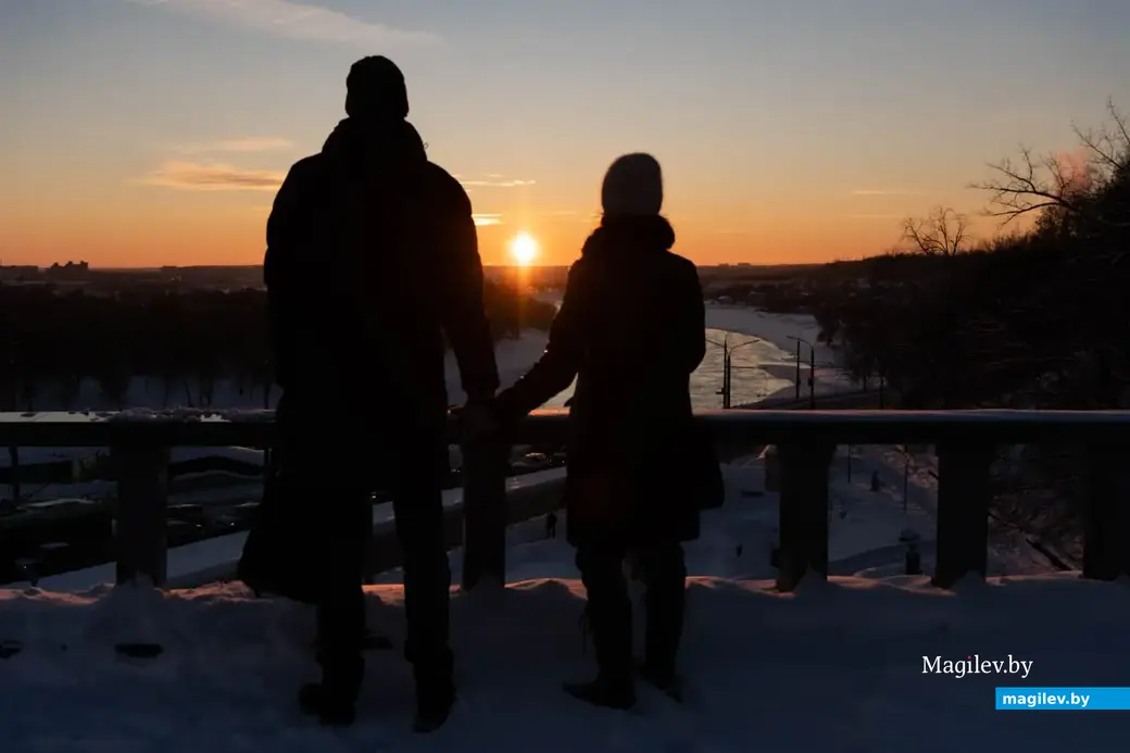 Декабрь 2022 г. Могилев. Закат на площади Славы