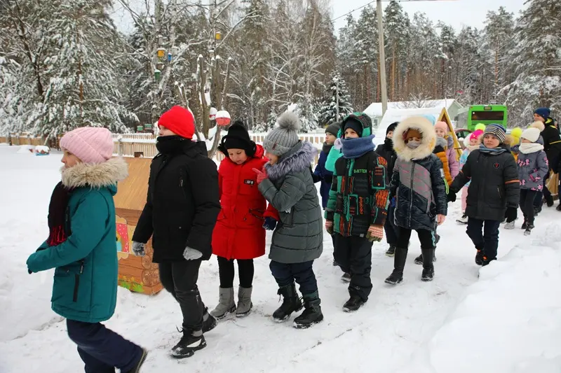 В деревне Гусарка Климовичского района открылась усадьба Деда Мороза «Лесная сказка». Фото: rodniva.by